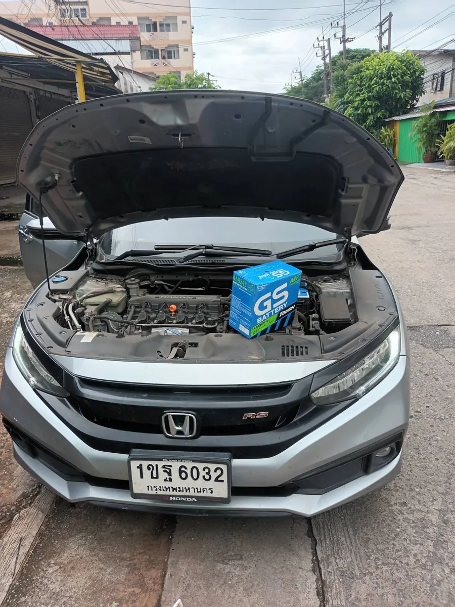 เปลี่ยนแบตเตอรี่รถยนต์ GS รถ Honda Civic RS โดย Dobatt